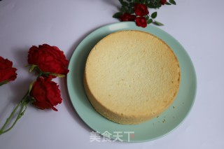 蝶豆花猕猴桃慕斯蛋糕的做法步骤：1