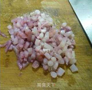 酸菜鱿鱼头炒饭的做法步骤：5