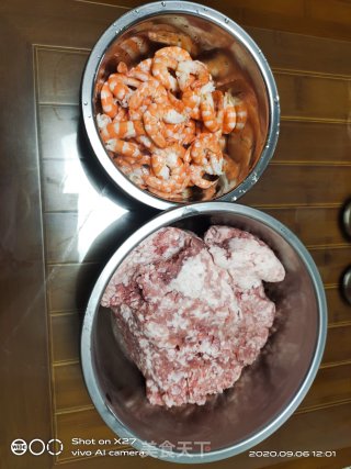 虾仁肉末馄饨的做法步骤：2
