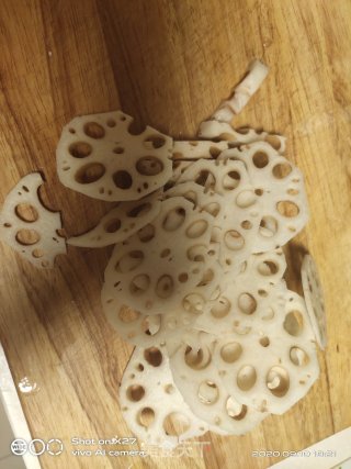 莲藕煮牛肉的做法步骤：3