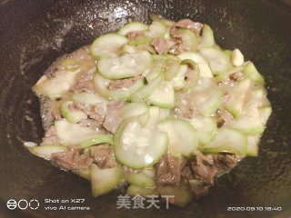 葫芦瓜炒肉丝的做法步骤：6