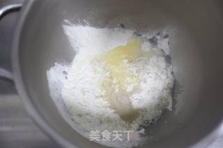 芝麻脆底盐可颂的做法步骤：2