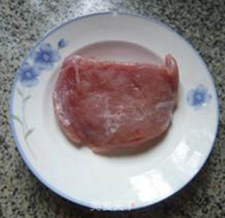 瘦肉红椒莴笋炒饭的做法步骤：2