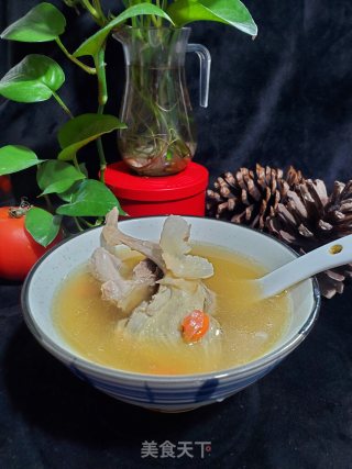 天麻西洋参煲乳鸽汤的做法步骤：7