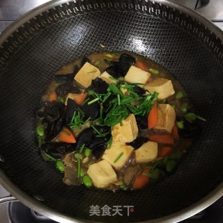毛豆木耳烧豆腐的做法步骤：6