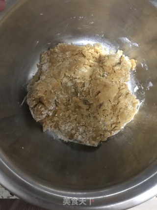 广式月饼的做法步骤：4