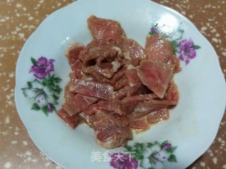 丝瓜卤蛋肉片汤的做法步骤：1