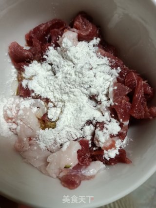 茄子炒肉的做法步骤：2