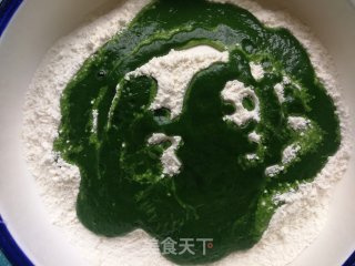 酸辣菠菜面的做法步骤：5