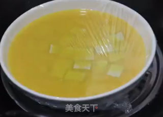 肉丁时蔬鸡蛋羹的做法步骤：3