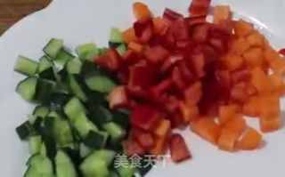 肉丁时蔬鸡蛋羹的做法步骤：4