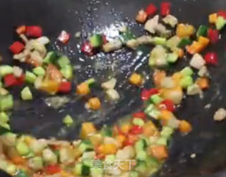 肉丁时蔬鸡蛋羹的做法步骤：7