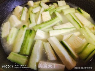丝瓜肉末皮蛋汤的做法步骤：5