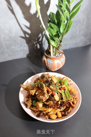 香菇木耳烧鸡肉的做法步骤：11