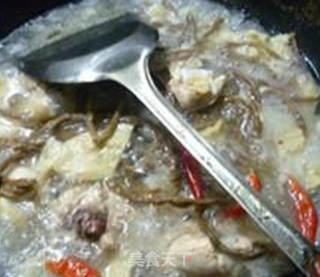 豇豆干烤麸烧鸡块的做法步骤：9
