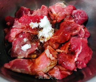 莴笋香菇炒牛肉片的做法步骤：6