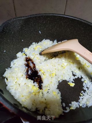 鳗鱼蛋炒饭的做法步骤：6