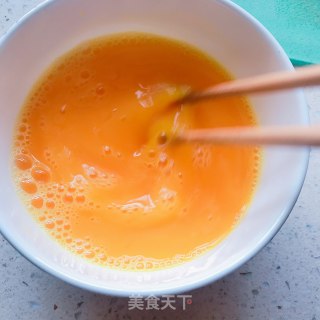 鸡蛋黄瓜吐司卷的做法步骤：4