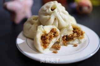 奥尔良鸡肉包的做法步骤：1