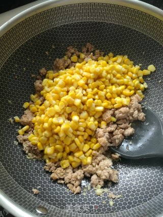 肉末炒玉米粒的做法步骤：6