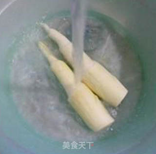 板栗茭白鸡块的做法步骤：4