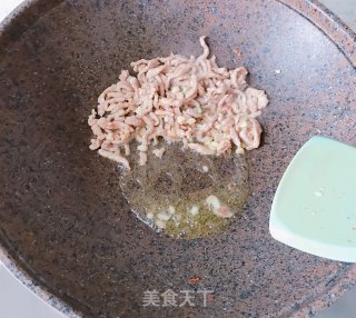 青椒炒肉丝的做法步骤：8