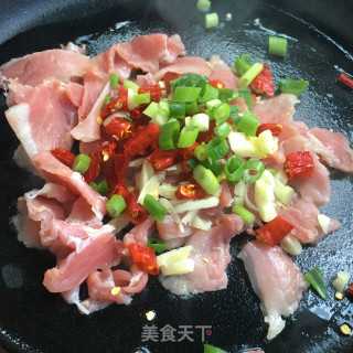 宣威火腿炒香芹的做法步骤：8