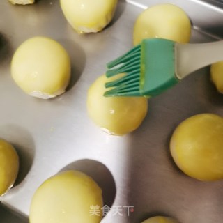 蛋黄酥的做法步骤：25