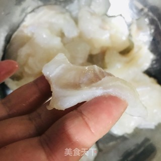 龙利鱼酸菜鱼的做法步骤：2