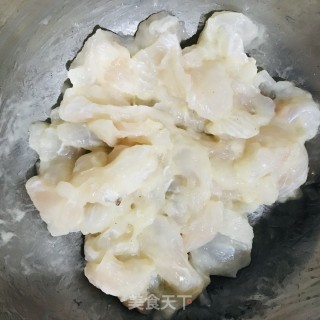 龙利鱼酸菜鱼的做法步骤：3