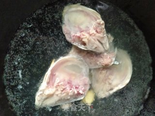 砂锅鱼头肉丸汤的做法步骤：5