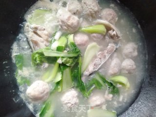 砂锅鱼头肉丸汤的做法步骤：8