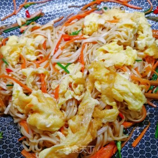 鸡蛋炒面的做法步骤：12