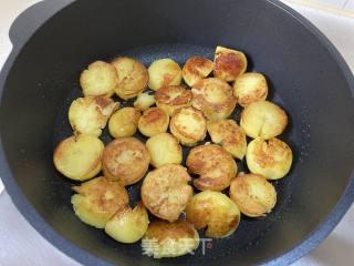 孜然小土豆的做法步骤：6
