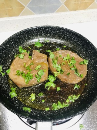 香煎牛排的做法步骤：7