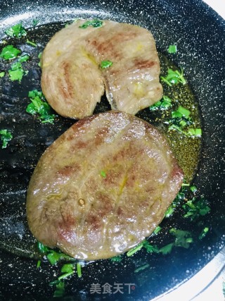 香煎牛排的做法步骤：8