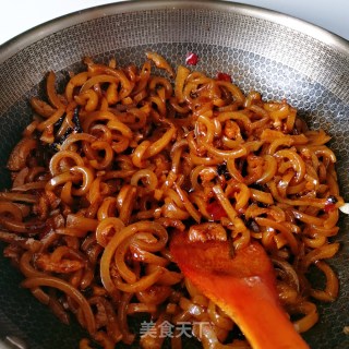 小炒肉皮的做法步骤：6