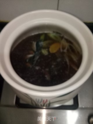 红豆鲫鱼汤的做法步骤：5