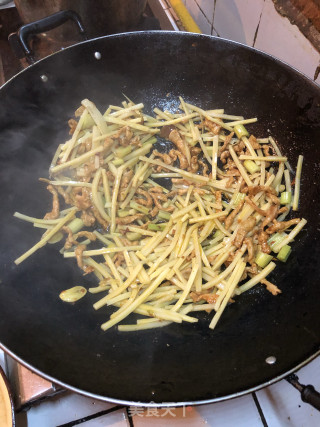 竹笋肉丝的做法步骤：3