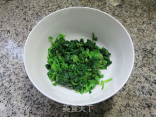 蟹肉棒拌菠菜的做法步骤：6