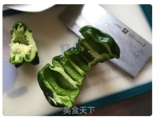 青椒炒肉丝的做法步骤：1