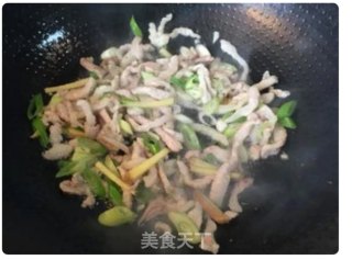 青椒炒肉丝的做法步骤：5