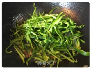 青椒炒肉丝的做法步骤：7