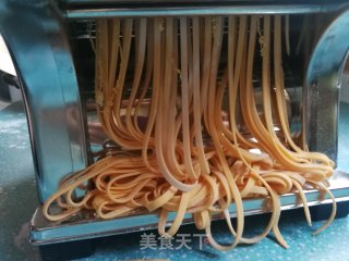 菠菜胡萝卜面条的做法步骤：9