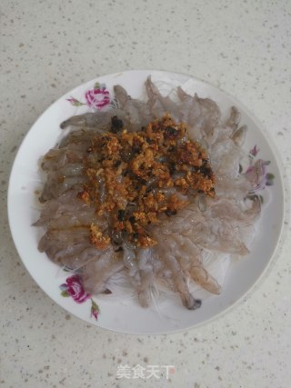 蒜蓉粉丝蒸虾的做法步骤：6