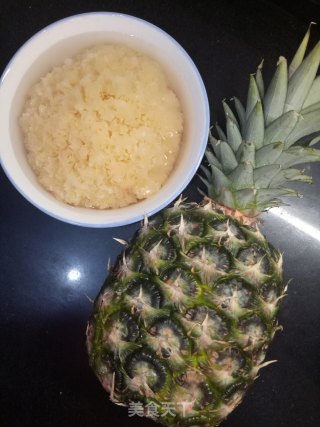 菠萝银耳羹的做法步骤：1