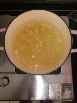 菠萝银耳羹的做法步骤：2