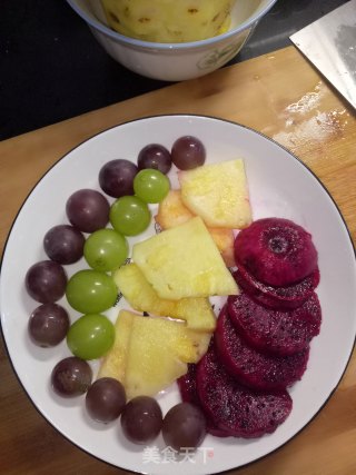 水果沙拉拼盘的做法步骤：3