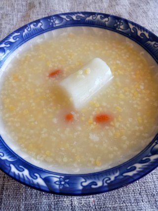 玉米碴山药小米粥的做法步骤：6