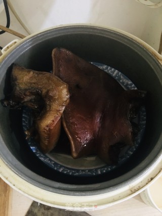 清蒸腊耳朵的做法步骤：3